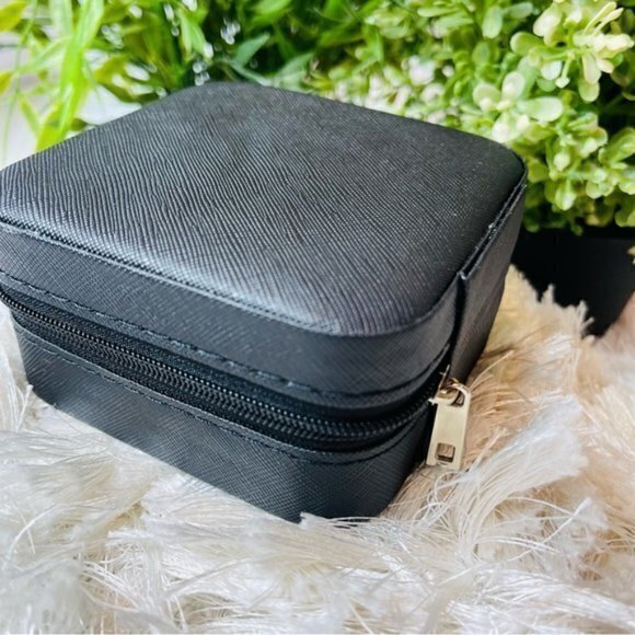 💖 Travel Jewelry Box Organizer Display Portable convenient‎ Case Color Bl… - Picture 6 of 10